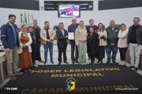 CÂMARA APRESENTA HOMENAGENS A AMANDA GAZOLA E HERALDO TRENTO EM ÚLTIMA SESSÃO ANTES DO RECESSO