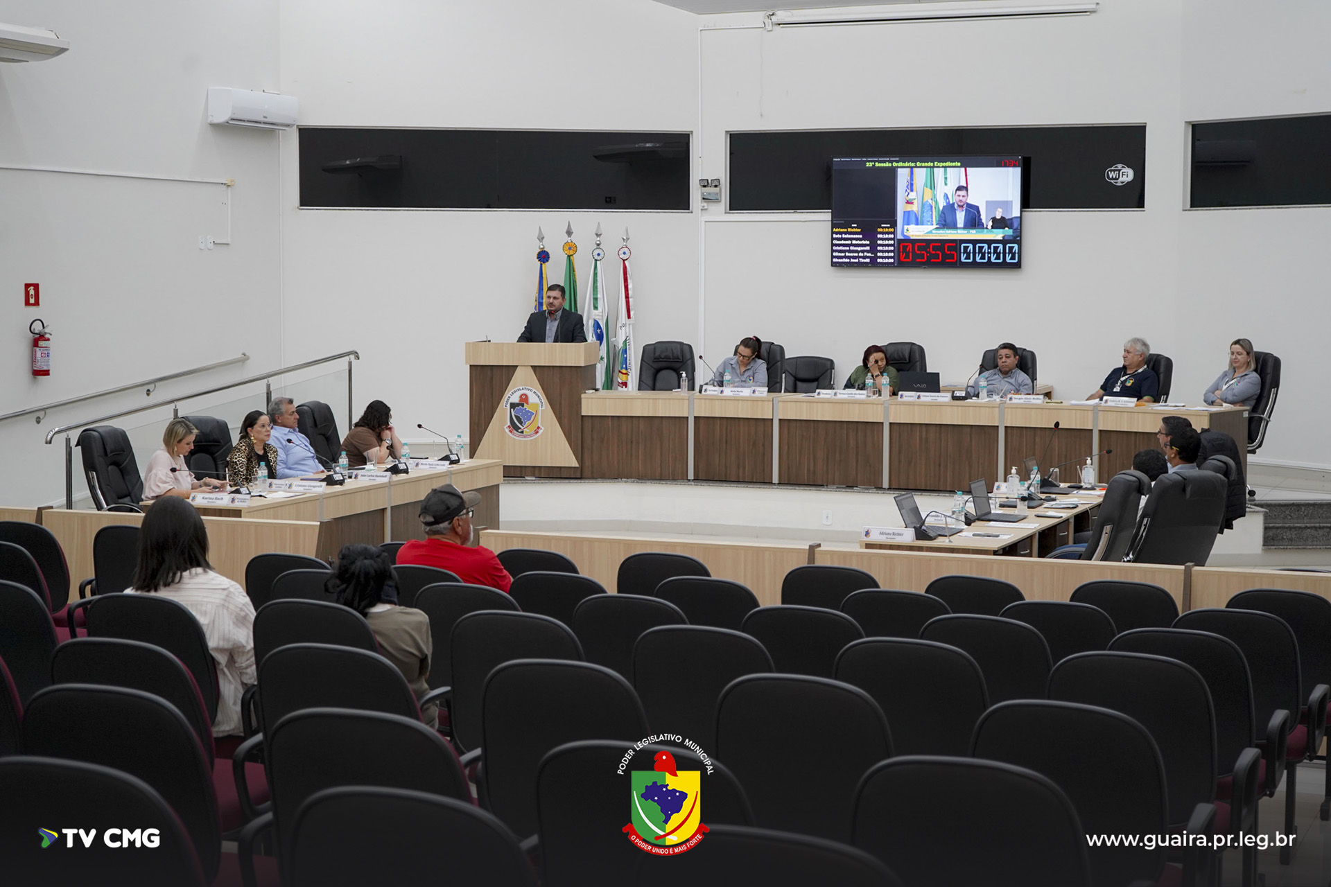 CÂMARA APROVA PROJETOS E DELIBERA INDICAÇÕES